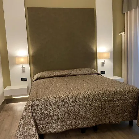 Giulietta Romeo Λατζίζε