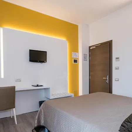 Giulietta Romeo Hotell 3*