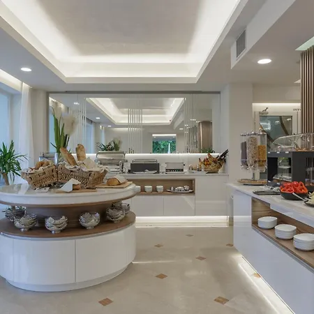 Giulietta Romeo Λατζίζε