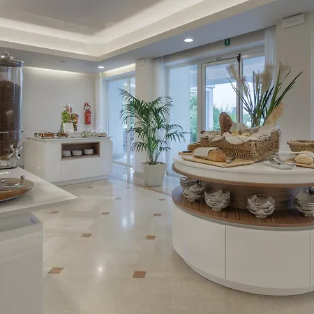 Giulietta Romeo 3* Lazise