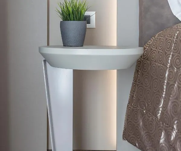 Giulietta Romeo Hotel Lazise