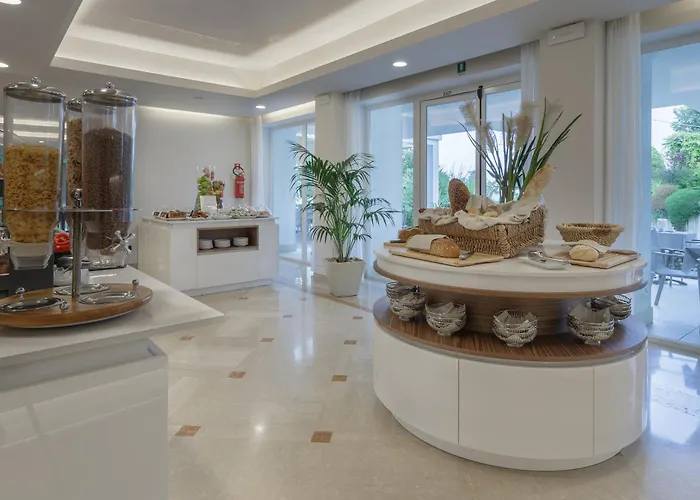 Giulietta Romeo 3* Lazise